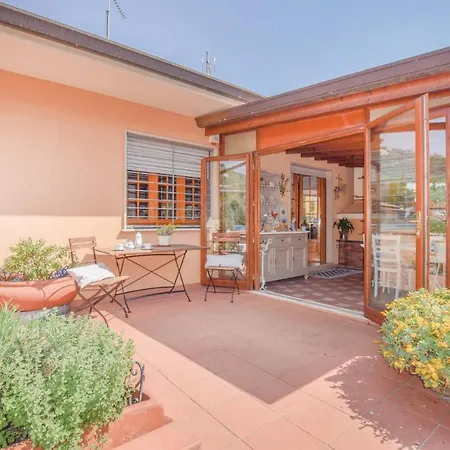 Holiday home Maison Des Fleurs *
