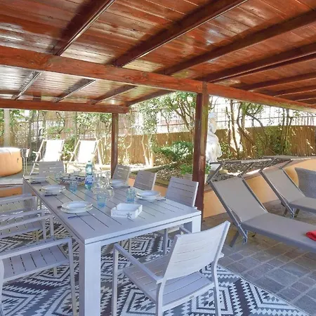 Holiday home Maison Des Fleurs Massarosa